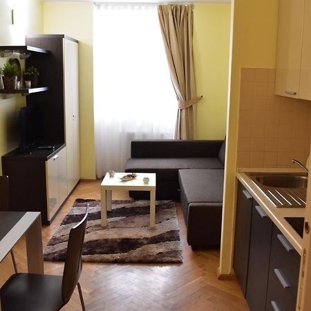 Apartment Vikroria - Halkova 5 Praga Zewnętrze zdjęcie