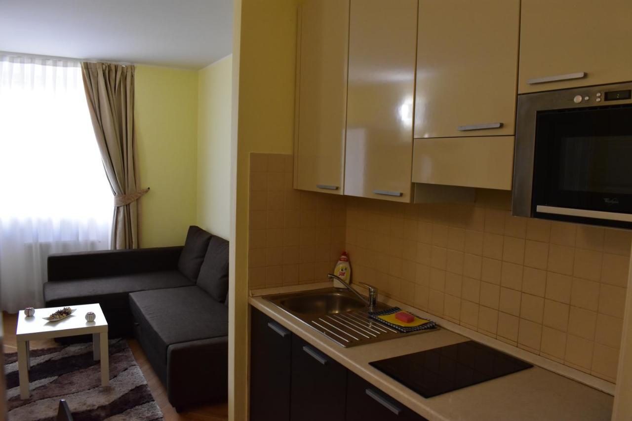 Apartment Vikroria - Halkova 5 Praga Zewnętrze zdjęcie