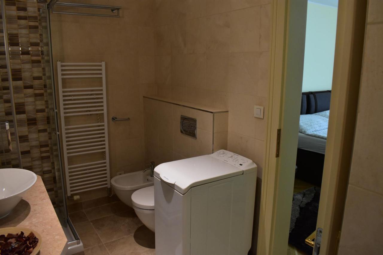 Apartment Vikroria - Halkova 5 Praga Zewnętrze zdjęcie