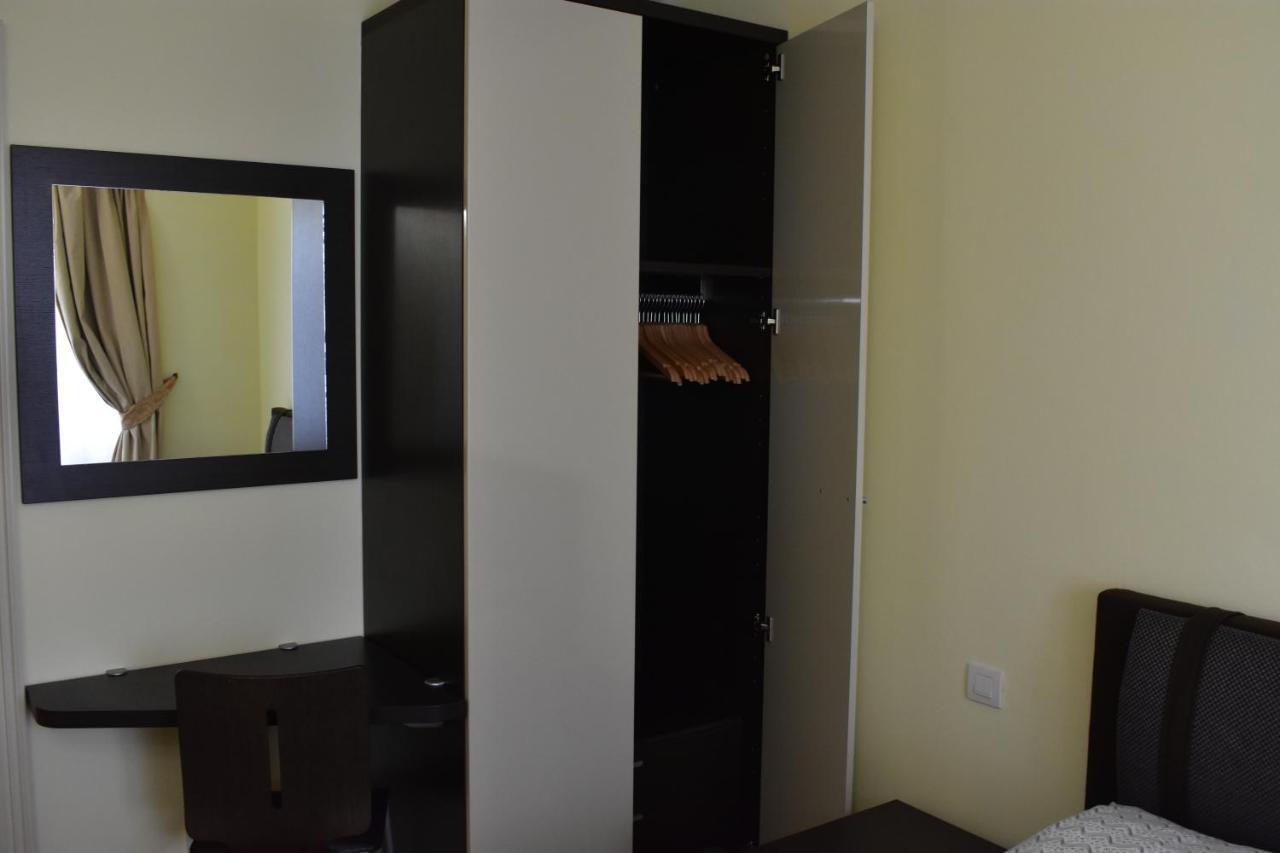 Apartment Vikroria - Halkova 5 Praga Zewnętrze zdjęcie