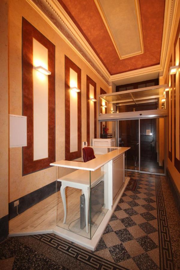 Apartment Vikroria - Halkova 5 Praga Zewnętrze zdjęcie