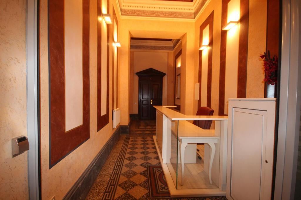 Apartment Vikroria - Halkova 5 Praga Zewnętrze zdjęcie