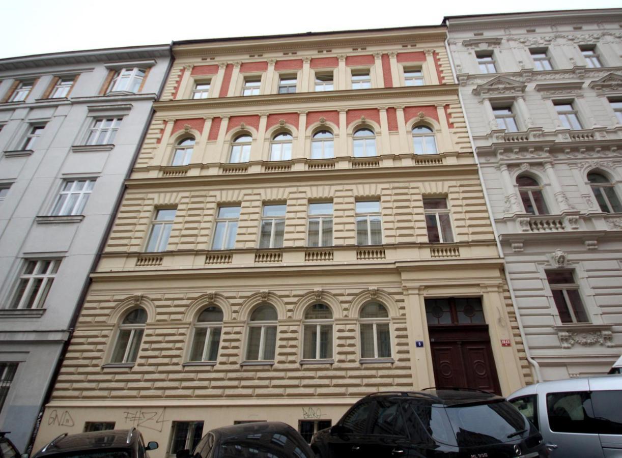 Apartment Vikroria - Halkova 5 Praga Zewnętrze zdjęcie
